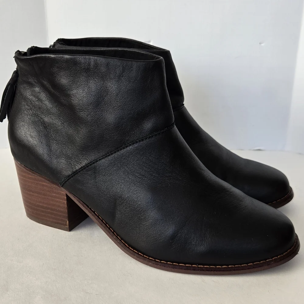 Toms Black Leather Ankle Boots with Brown Heel And Tassels
